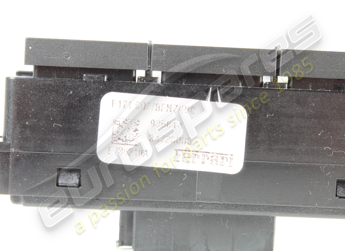 used ferrari cmd.aper.baule+benz+car.ele. part number 905814 (3)