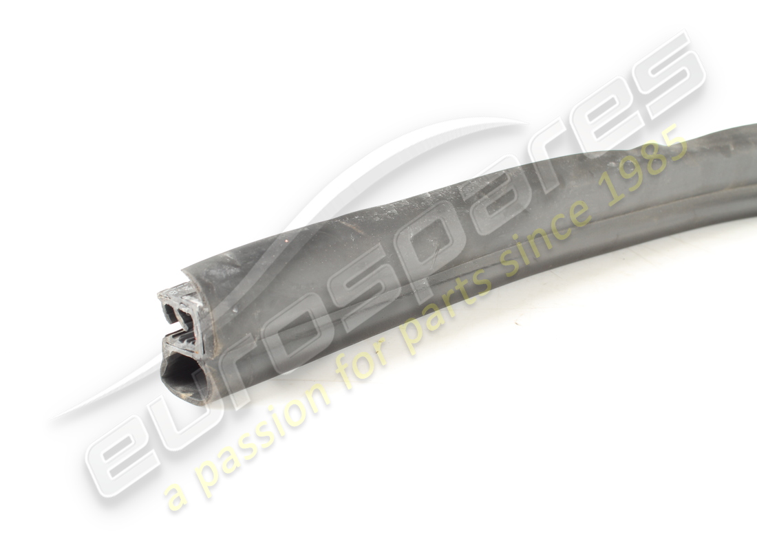 used ferrari lower seal. part number 83987400 (3)