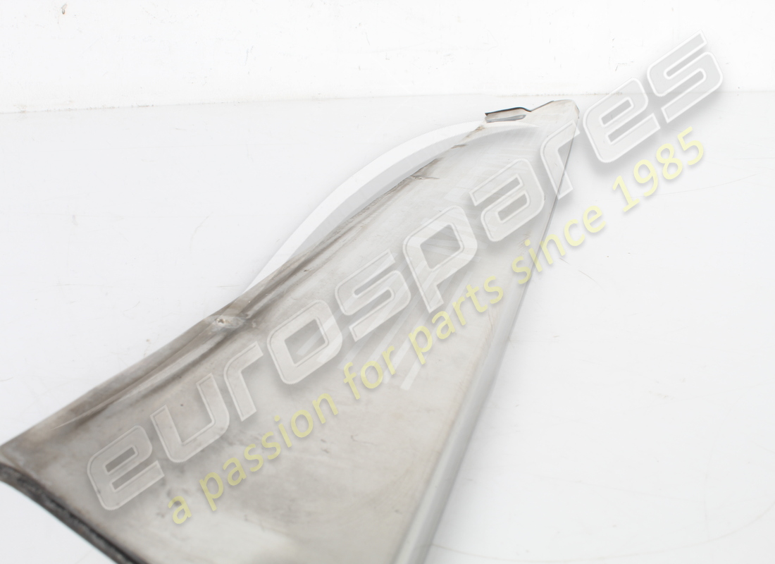 used maserati front rh chromed kickplate. part number 378305312 (3)