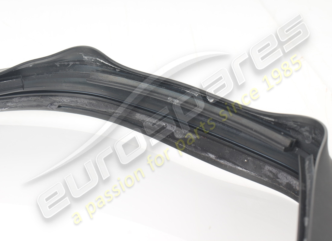used ferrari guarnizione cofano anteriore. part number 918907 (2)