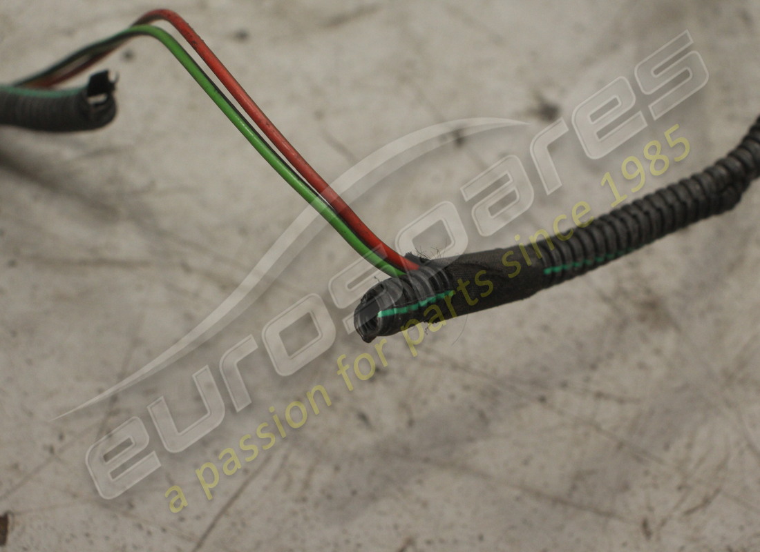 DAMAGED FERRARI FRONT CABLE. PART NUMBER 786318 (3) damaged ferrari front cable. part number 786318 (3)