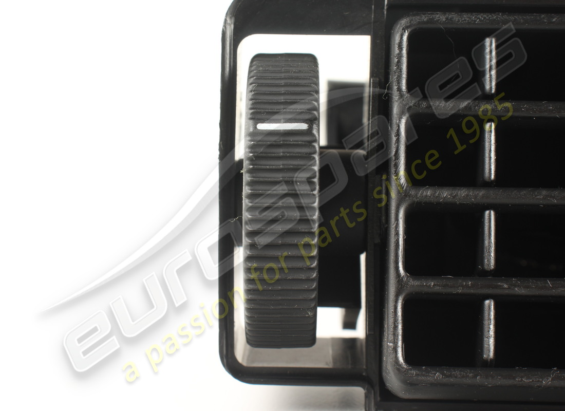 new (other) maserati rh air vent. part number 375580014 (5)