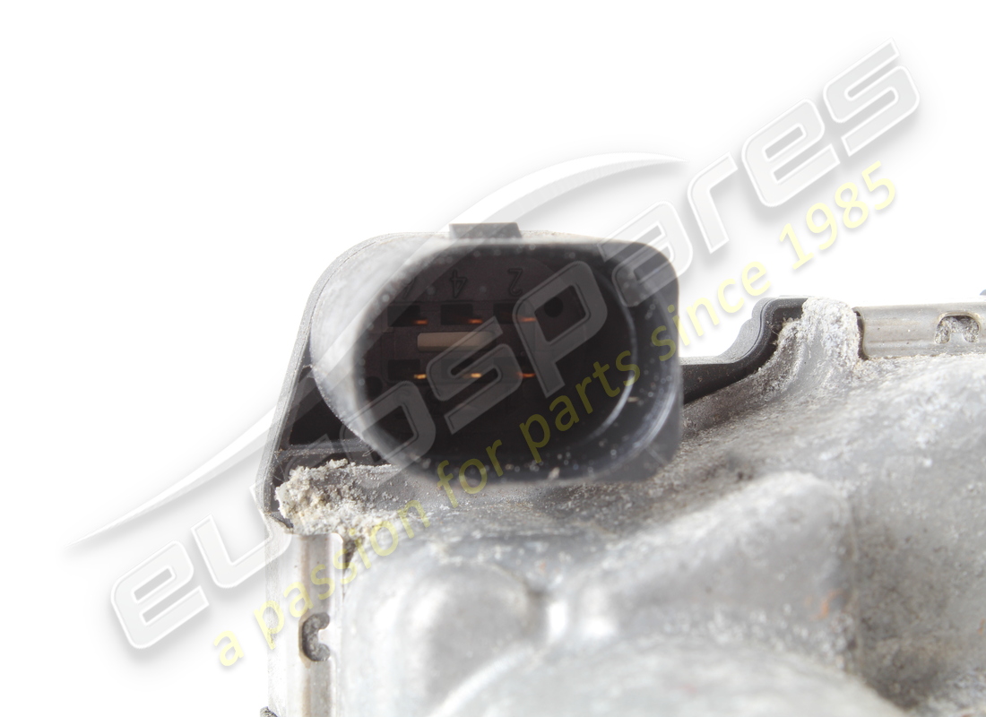 USED FERRARI THROTTLE BODY. PART NUMBER 329966 (3) used ferrari throttle body. part number 329966 (3)