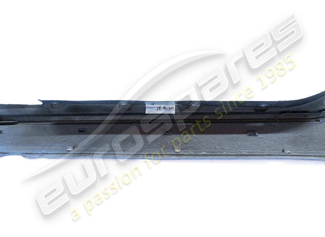 used maserati rh side skirtmc line. part number 980145389 (7)
