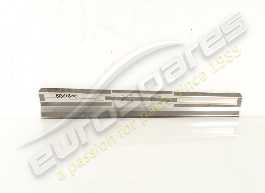 USED FERRARI RH KICKPLATE. PART NUMBER 81361800 (4) used ferrari rh kickplate. part number 81361800 (4)