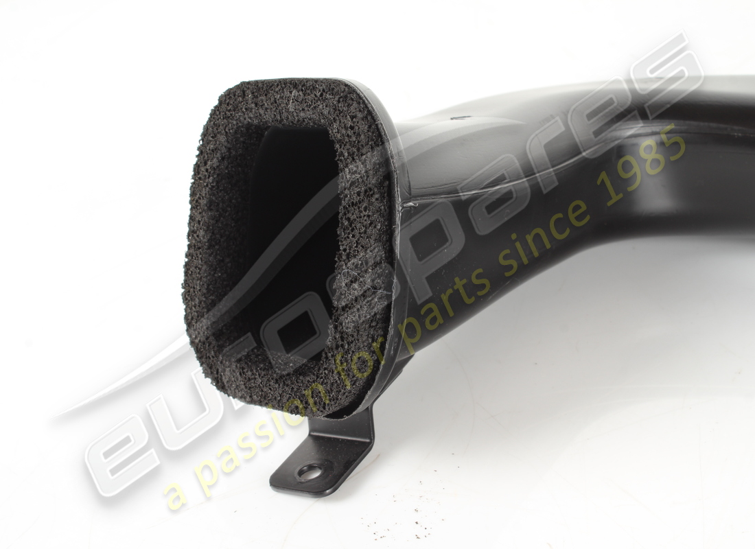 used ferrari lh lateral air conditioning vent duct. part number 88598800 (2)