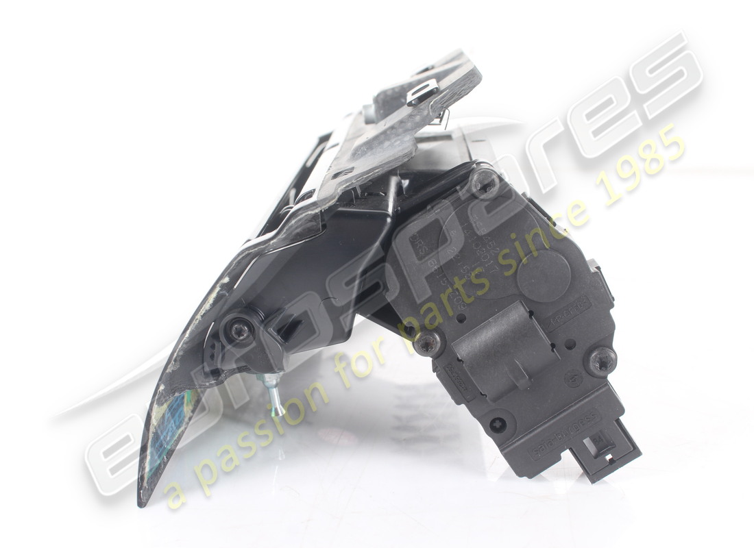 used eurospares complete centre air vent in carbon. part number eap1723825 (2)