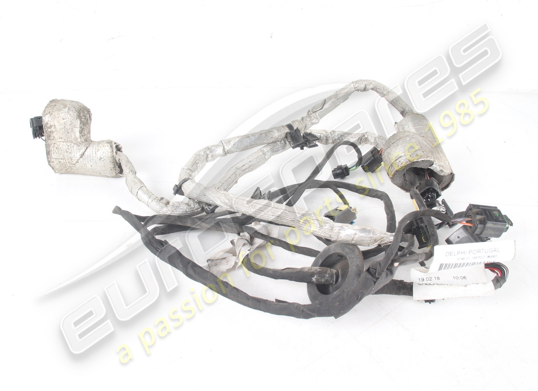 used ferrari rear bumper cable. part number 335084 (1)