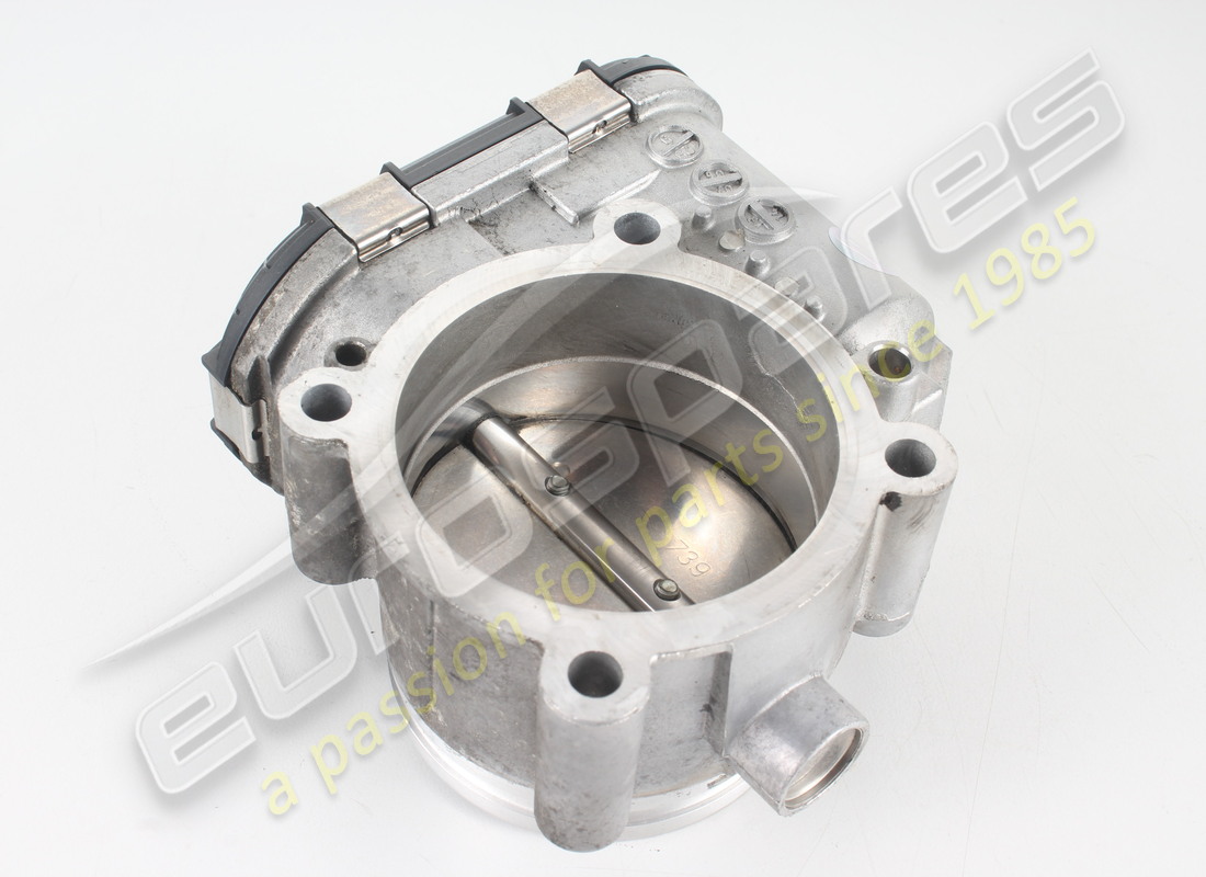 used aston martin throttle body assembly. part number 1r120810079 (4)
