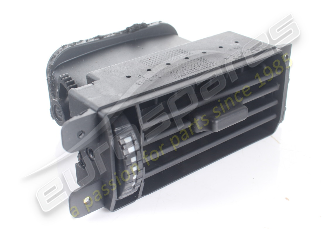 USED MASERATI RH DIFFUSER. PART NUMBER 365500014 (1) used maserati rh diffuser. part number 365500014 (1)