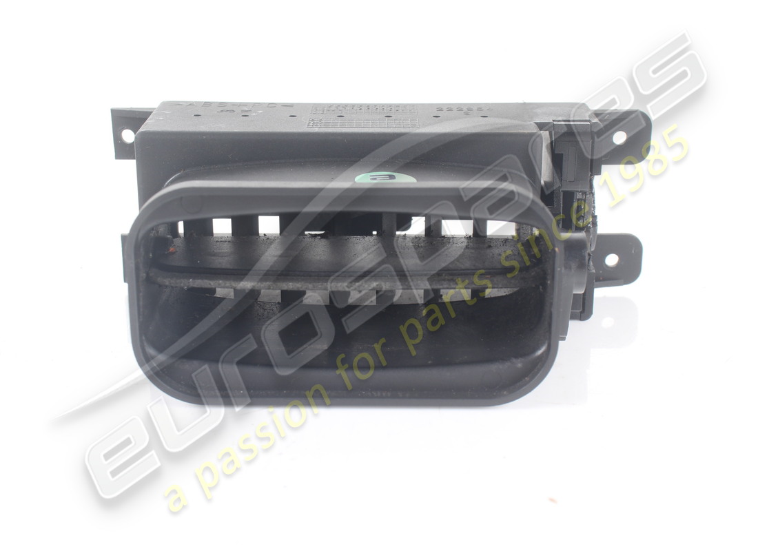 USED MASERATI LH AIR VENT. PART NUMBER 365500013 (4) used maserati lh air vent. part number 365500013 (4)