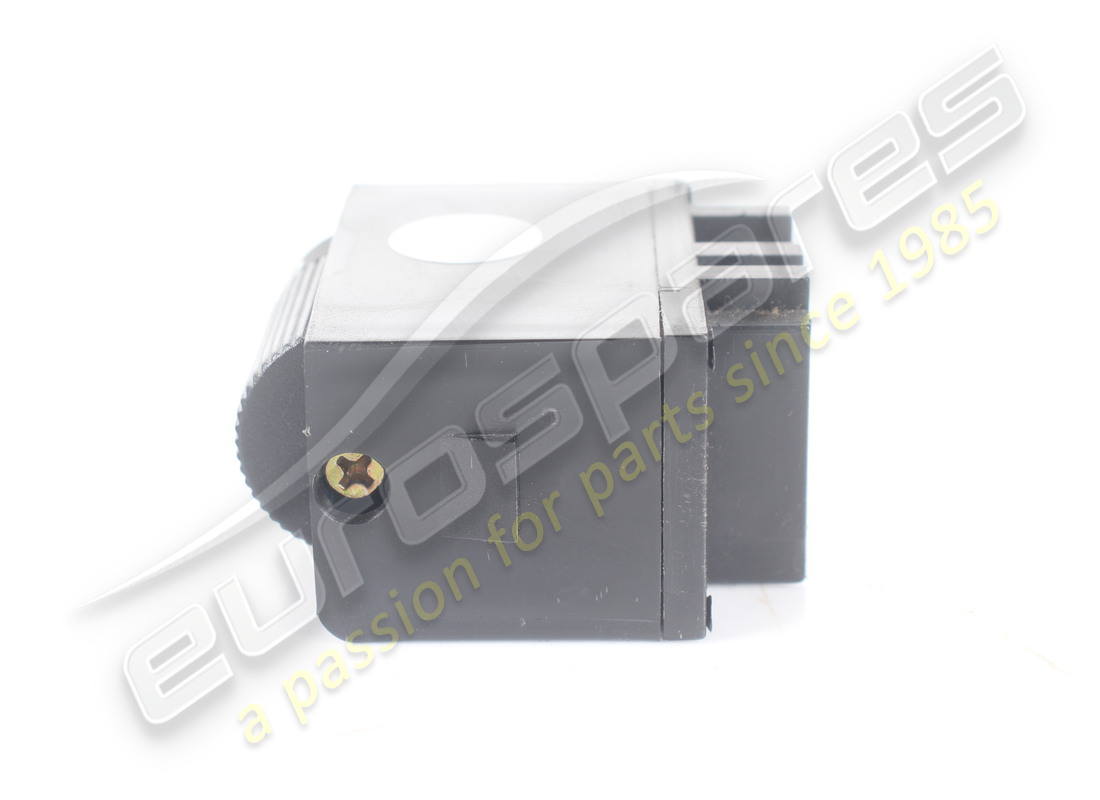 USED MASERATI SWITCH. PART NUMBER 373100110 (3) used maserati switch. part number 373100110 (3)