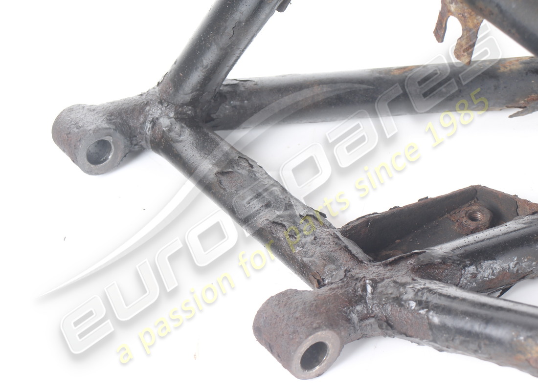 USED MASERATI REAR SUSPENSION RH ARM. PART NUMBER 377000102 (3) used maserati rear suspension rh arm. part number 377000102 (3)