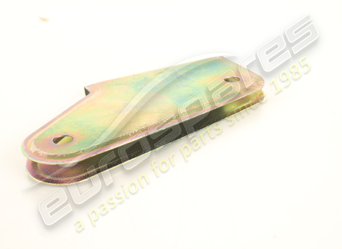 new ferrari rh bracket. part number 62106100 (2)