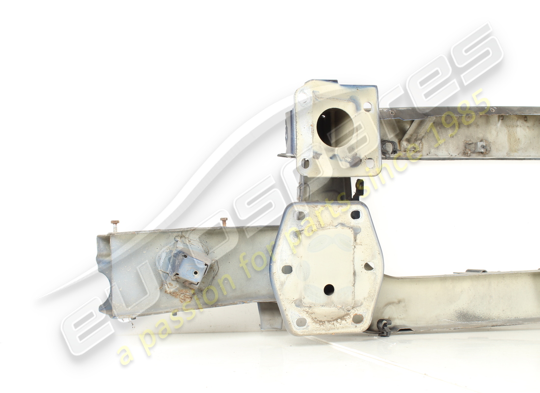 damaged maserati front bull bar. part number 980139329 (5)