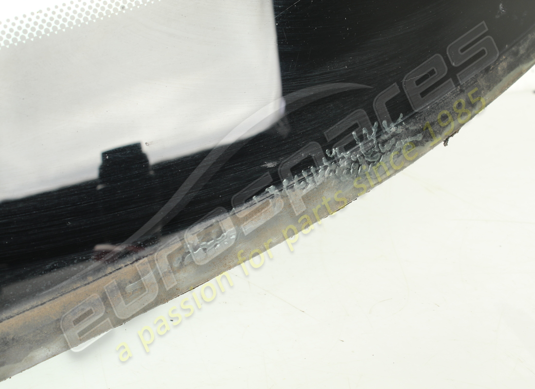 DAMAGED MASERATI WINDSCREEN. PART NUMBER 387700300 (3) damaged maserati windscreen. part number 387700300 (3)