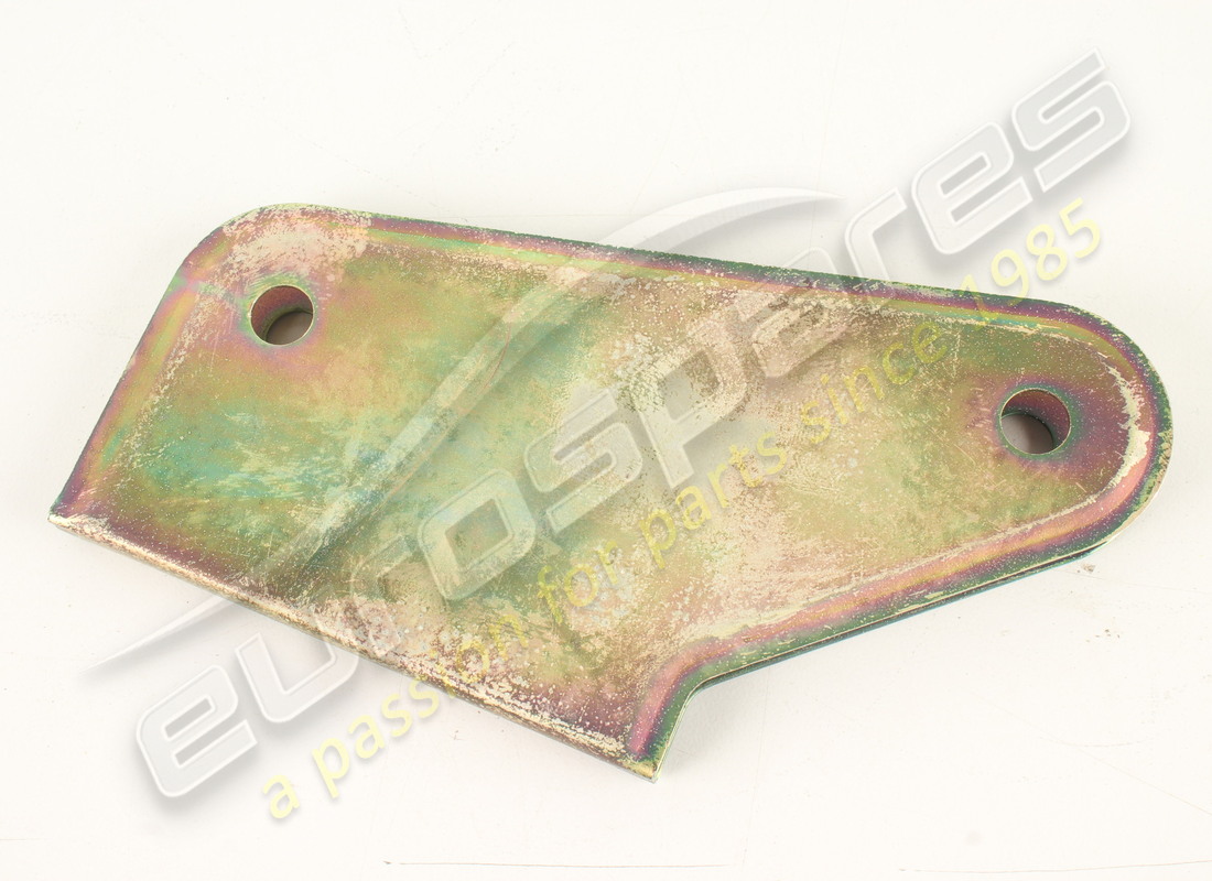 new ferrari rh bracket. part number 62106100 (1)