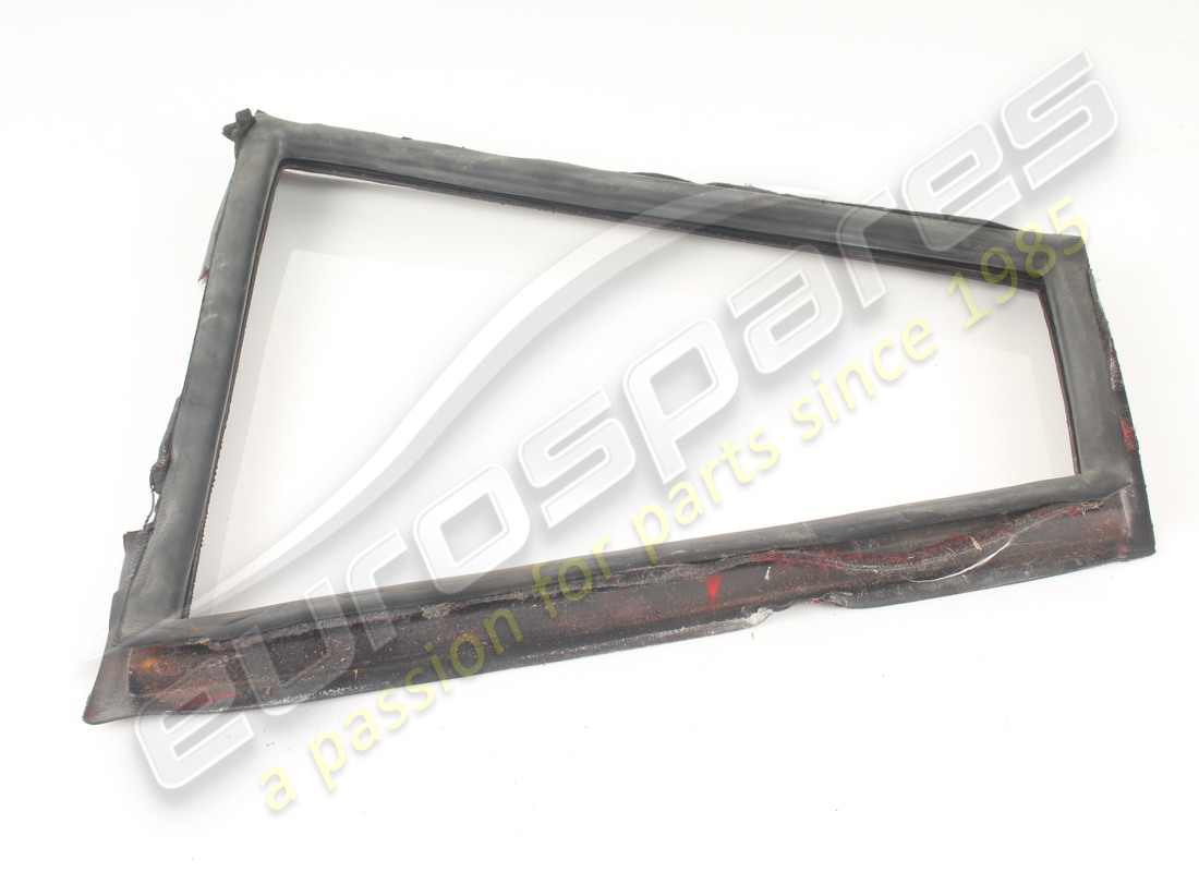 used ferrari rh rear quarter light rubber gts. part number 60522800 (2)