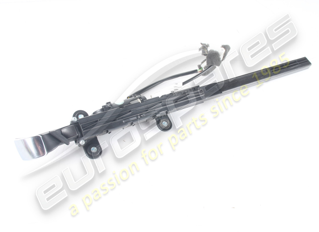 USED Ferrari LH BELT EXTENDER . PART NUMBER 82251900 (1) USED Ferrari LH BELT EXTENDER . PART NUMBER 82251900 (1)