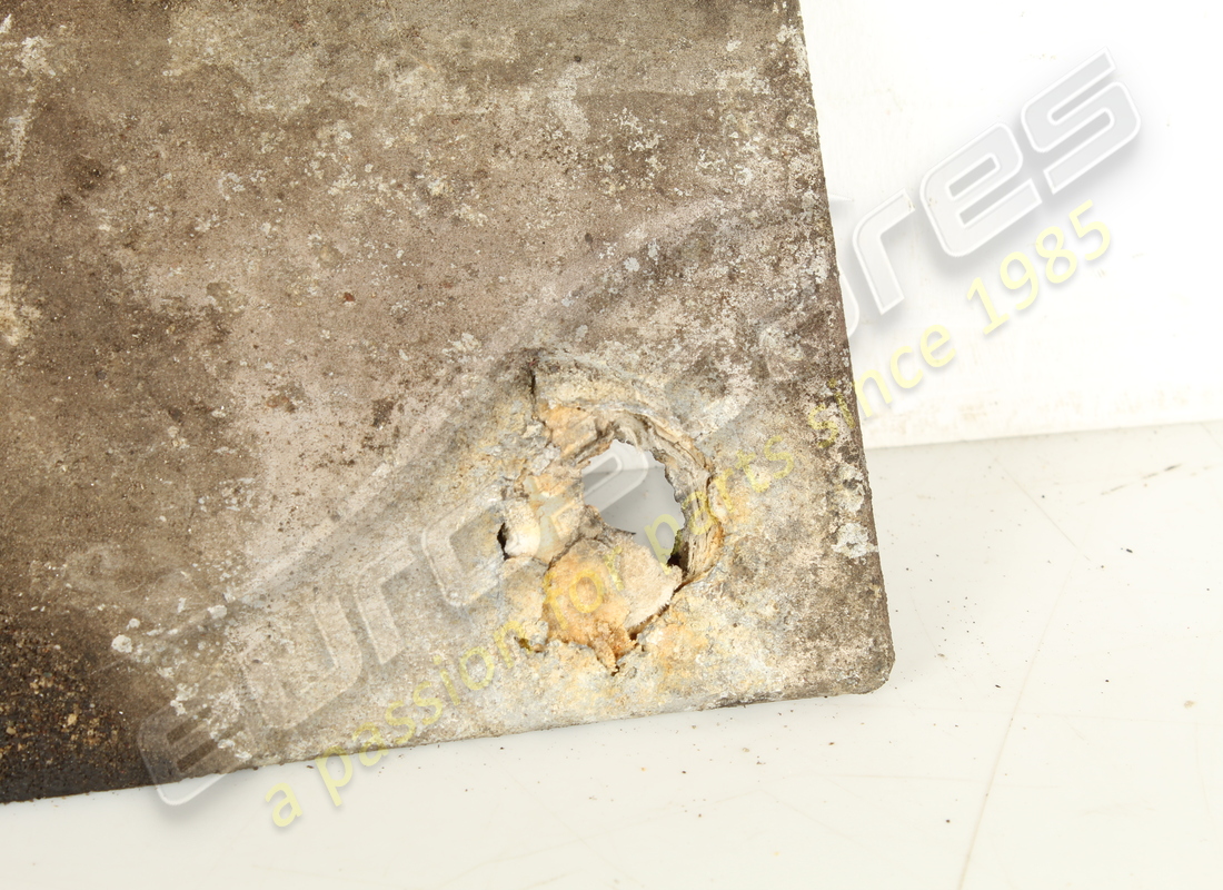 USED FERRARI COVER *?*. PART NUMBER 118780 (2) used ferrari cover *?*. part number 118780 (2)