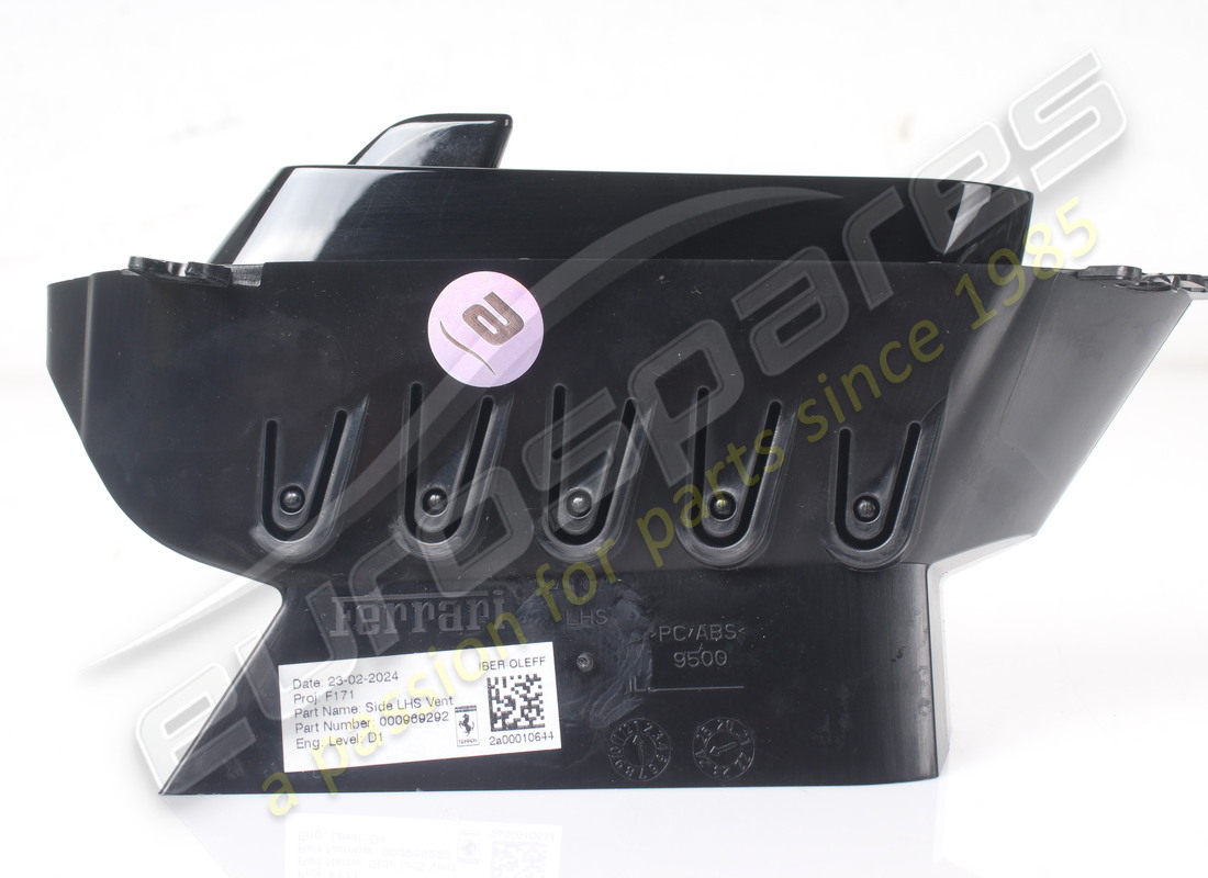 used ferrari bocchetta sx. part number 969292 (4)