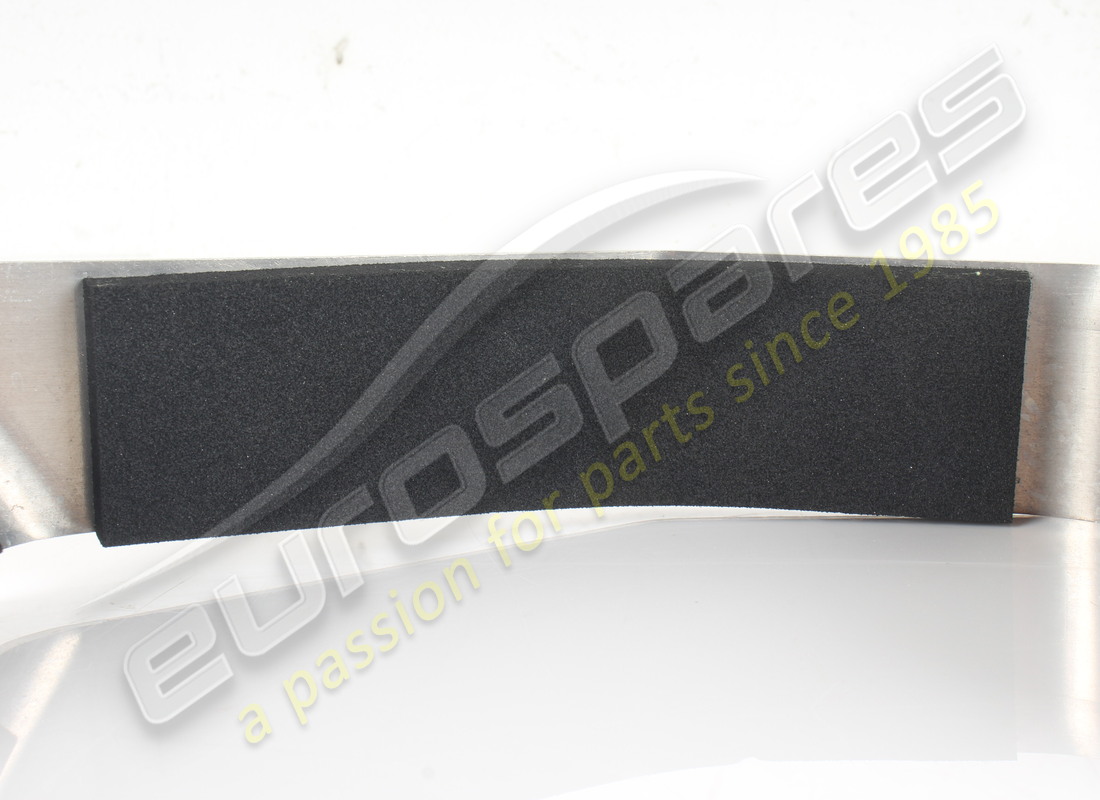 used ferrari ritenuta lat post sx serb c. part number 811828 (3)