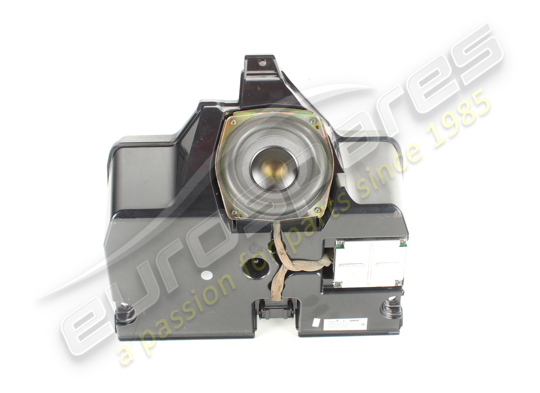 USED Maserati COMPLETE BASS BOX BOSE . PART NUMBER 67071100 (1)