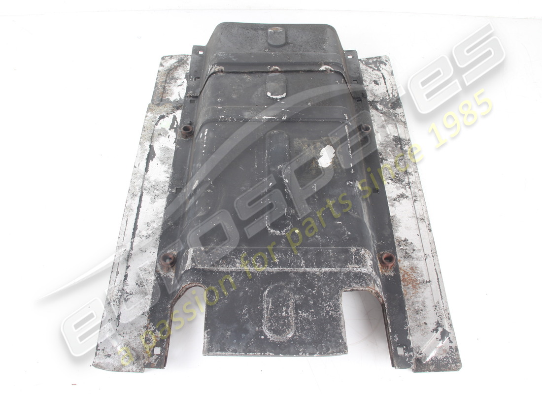 USED MASERATI BULKHEAD. PART NUMBER 379000118 (1) used maserati bulkhead. part number 379000118 (1)