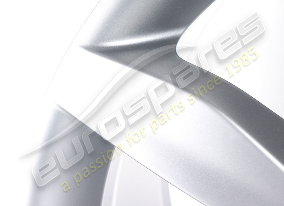 NEW FERRARI REAR WHEEL. PART NUMBER 336561 (2) new ferrari rear wheel. part number 336561 (2)