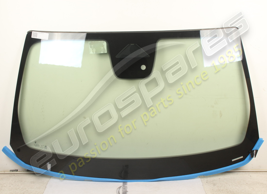 new maserati windshield glass. part number 673015676 (1)