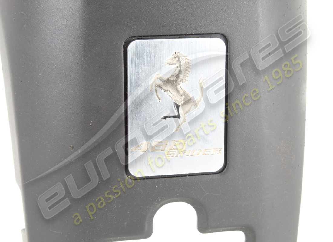 used ferrari complete central cosmetic shie. part number 86921700 (2)