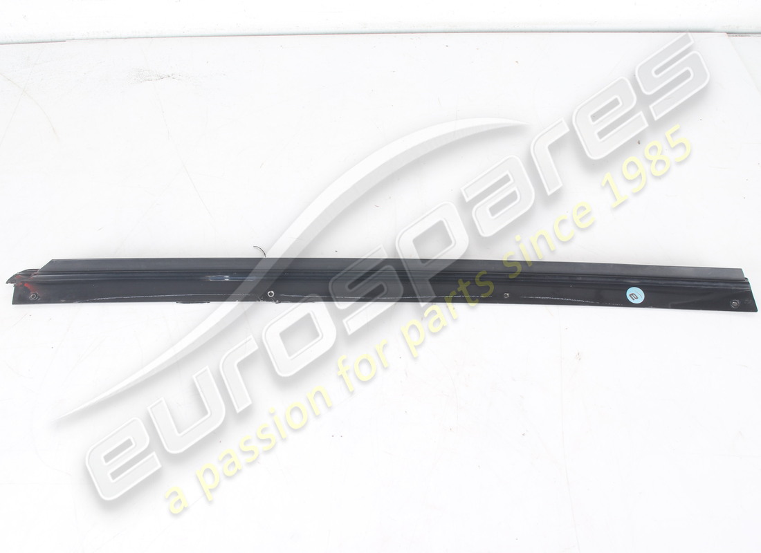 used ferrari lh moulding gts. part number 60872600 (2)