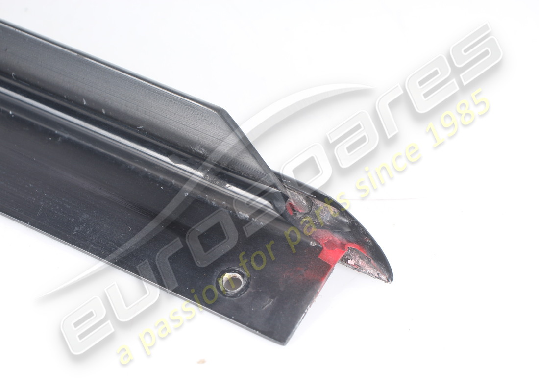 used ferrari rh moulding gts. part number 60872500 (3)