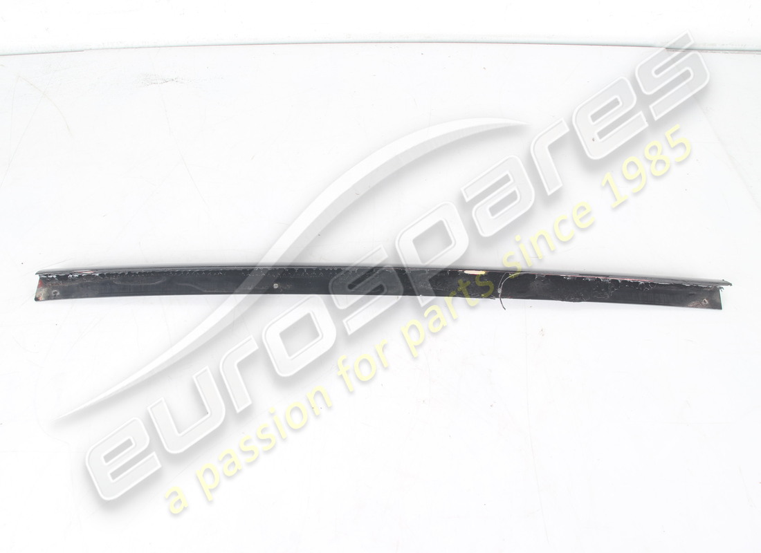 USED Ferrari LH MOULDING GTS . PART NUMBER 60872600 (1)