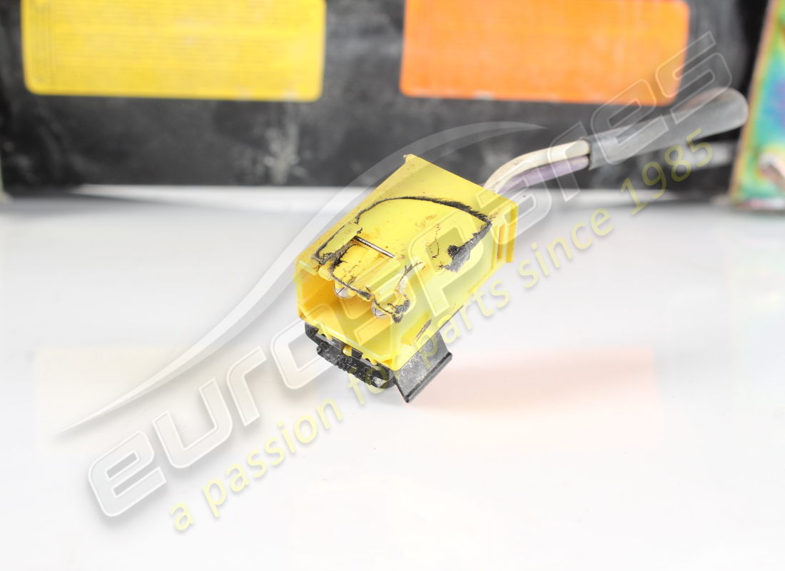 used ferrari passenger airbag in black. part number 72020000 (3)