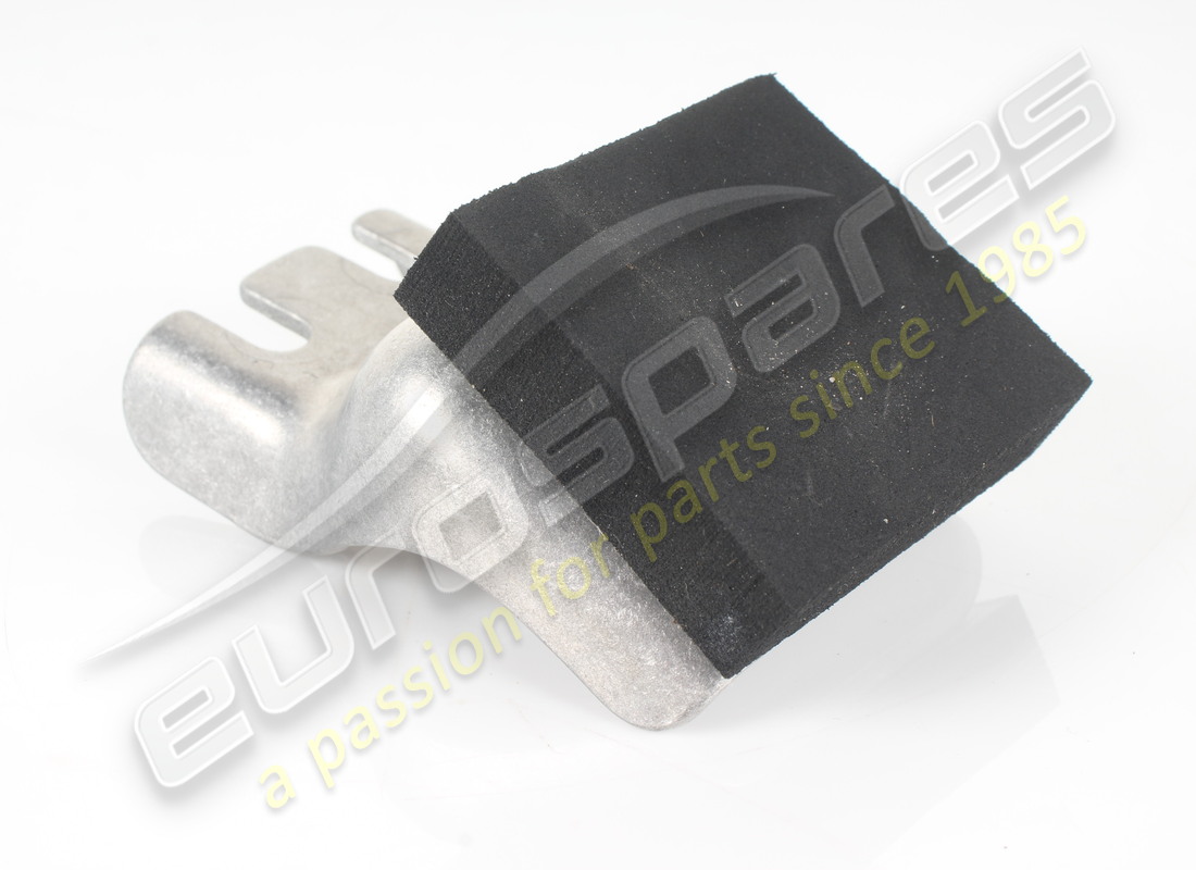 used ferrari ritenuta post serb carb complete. part number 965940 (2)
