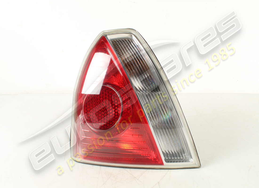 used maserati lh tail light. part number 190849 (1)