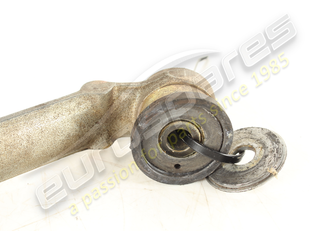used ferrari rh upper arm. part number 125684 (5)