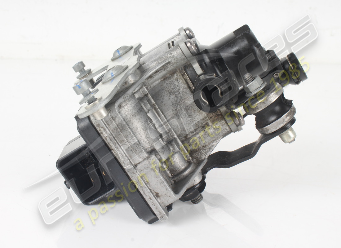 used ferrari modular clutch actuator m4. part number 990376 (2)
