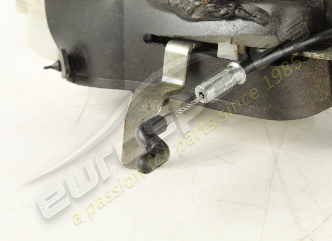 used maserati lh rear door lock. part number 68206500 (3)