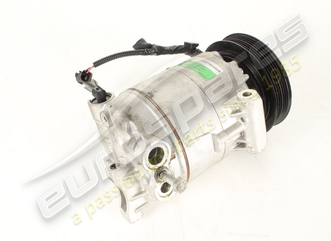 used ferrari air conditioning compressor. part number 265692 (2)