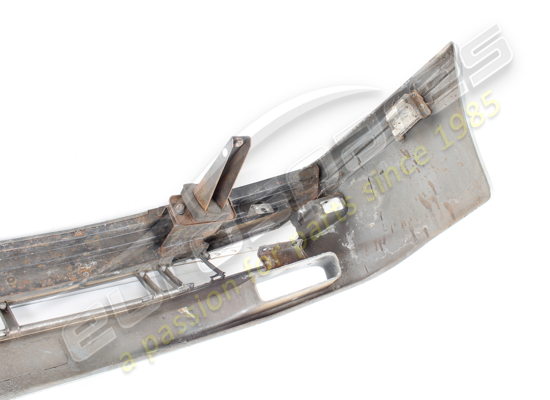 used maserati complete front bumper. part number 376380102 (9)
