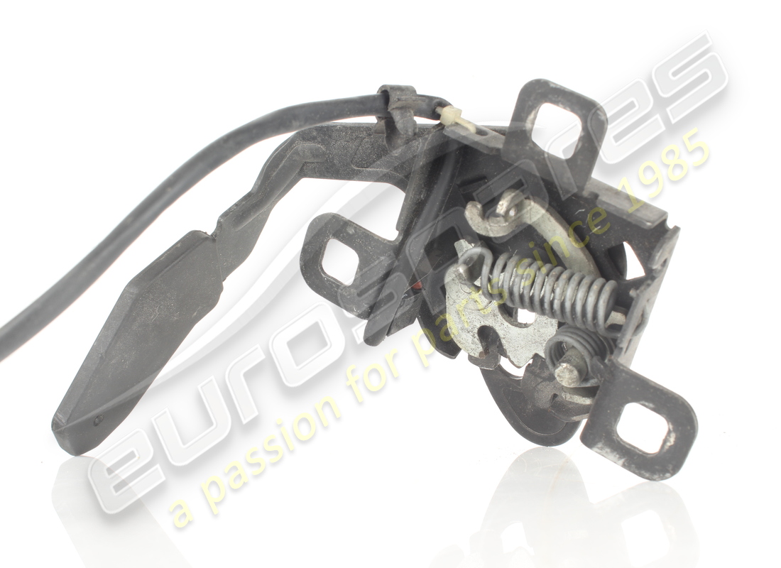 used ferrari lid lock. part number 83752200 (2)