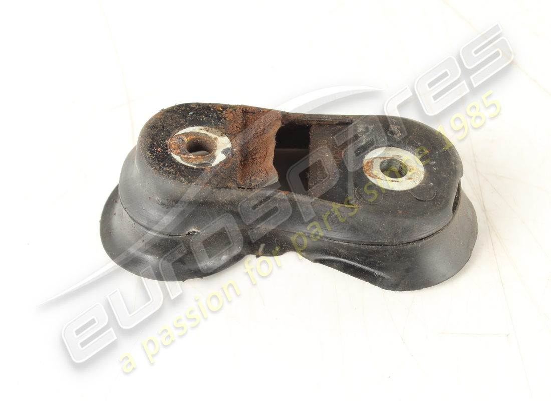 used maserati lh gasket. part number 67723500 (5)