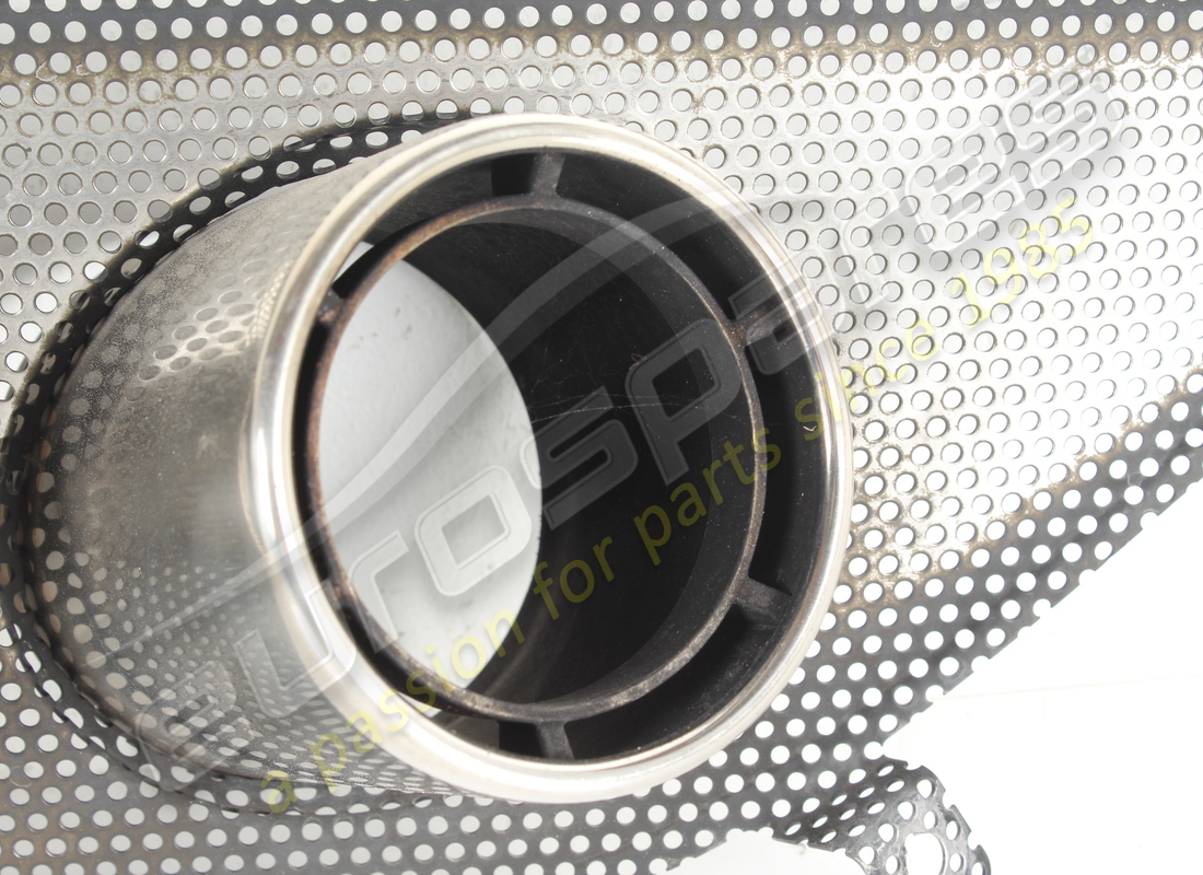 used ferrari grille with lh tailpipes. part number 84433700 (2)