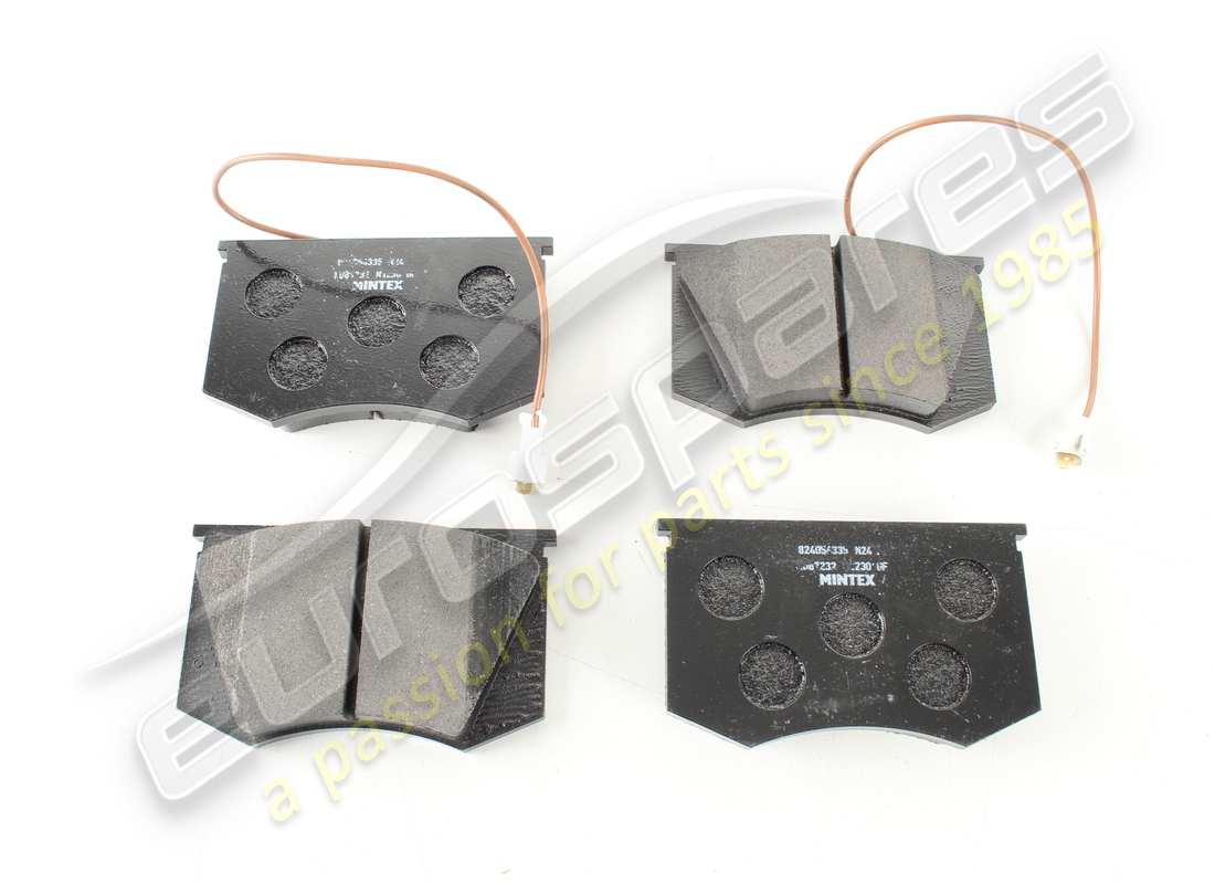 NEW OE FRONT BRAKE PAD SET . PART NUMBER 95690750 (1)