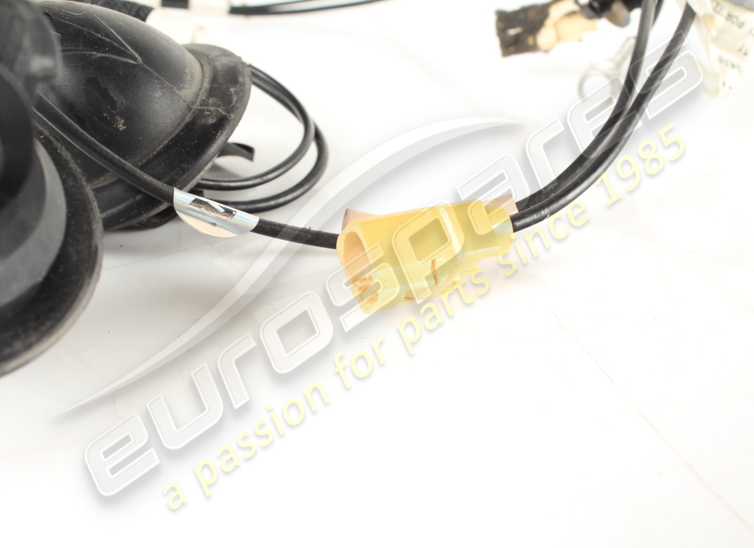 used ferrari tailgate am/fm cable -standa. part number 276438 (2)