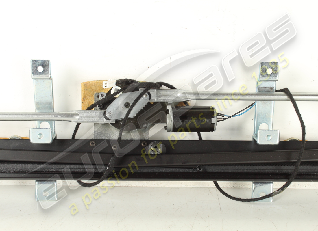 used maserati electric sunshade. part number 66947900 (3)