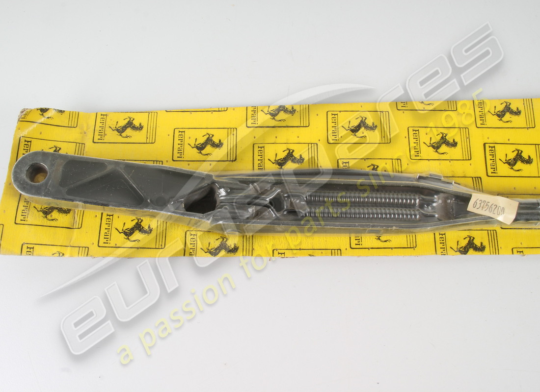 new ferrari rh wiper arm lhd part number 63756200 (2)