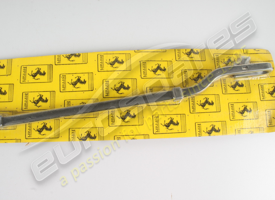 new ferrari rh wiper arm lhd part number 63756200 (3)